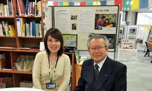 シニア起業セミナー講師　野坂氏とセンター岡田の写真